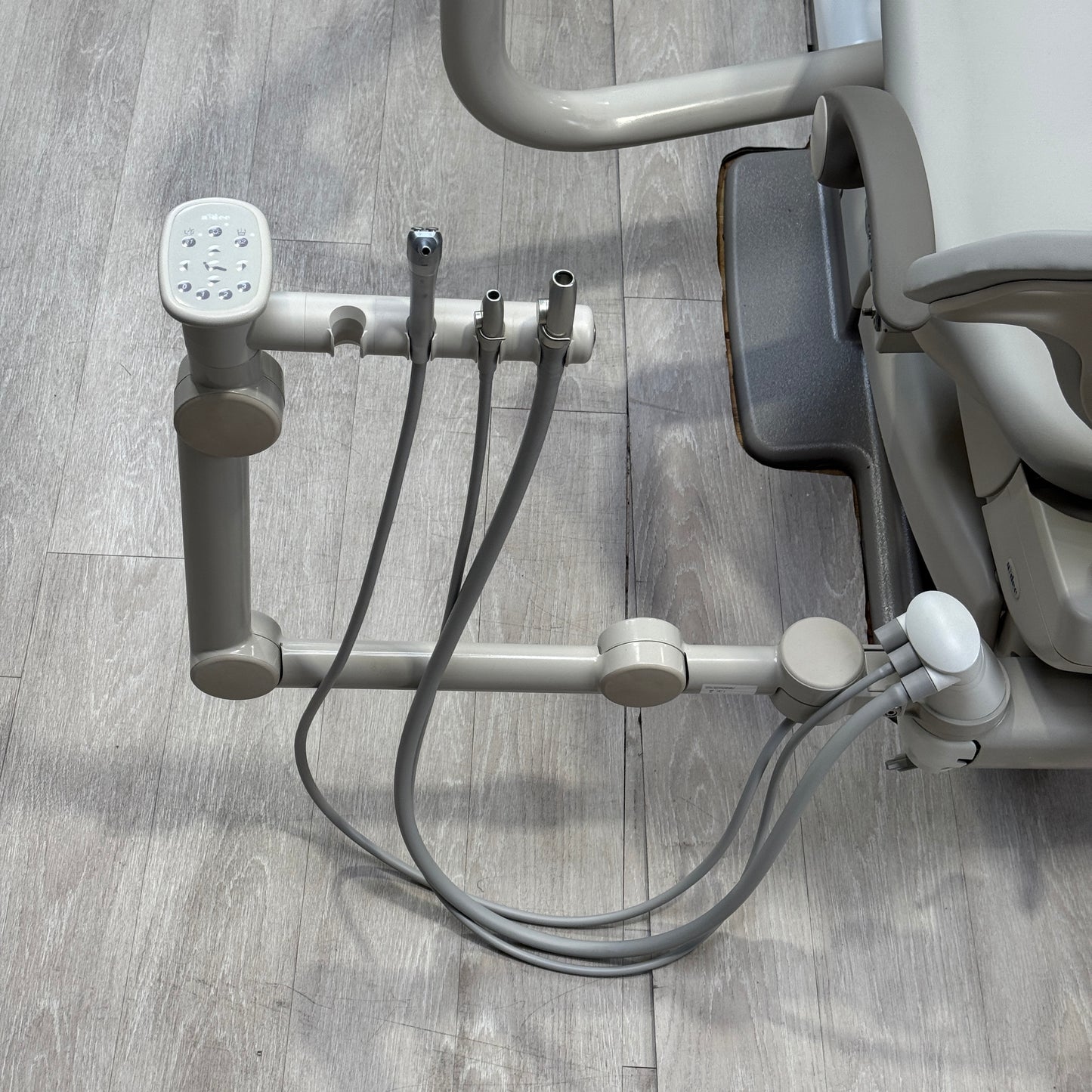 A‑dec 511R/532R Dental Chair Package
