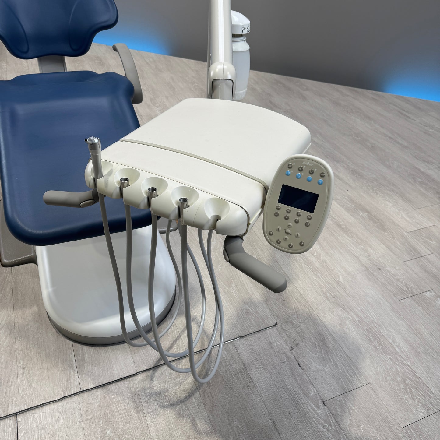 A‑dec 511R/532R Dental Chair Package
