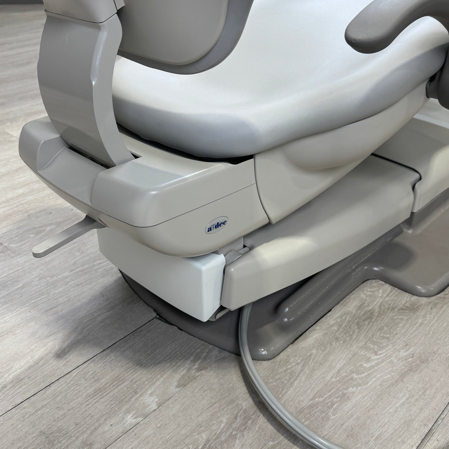 A‑dec 511R/532R Dental Chair Package