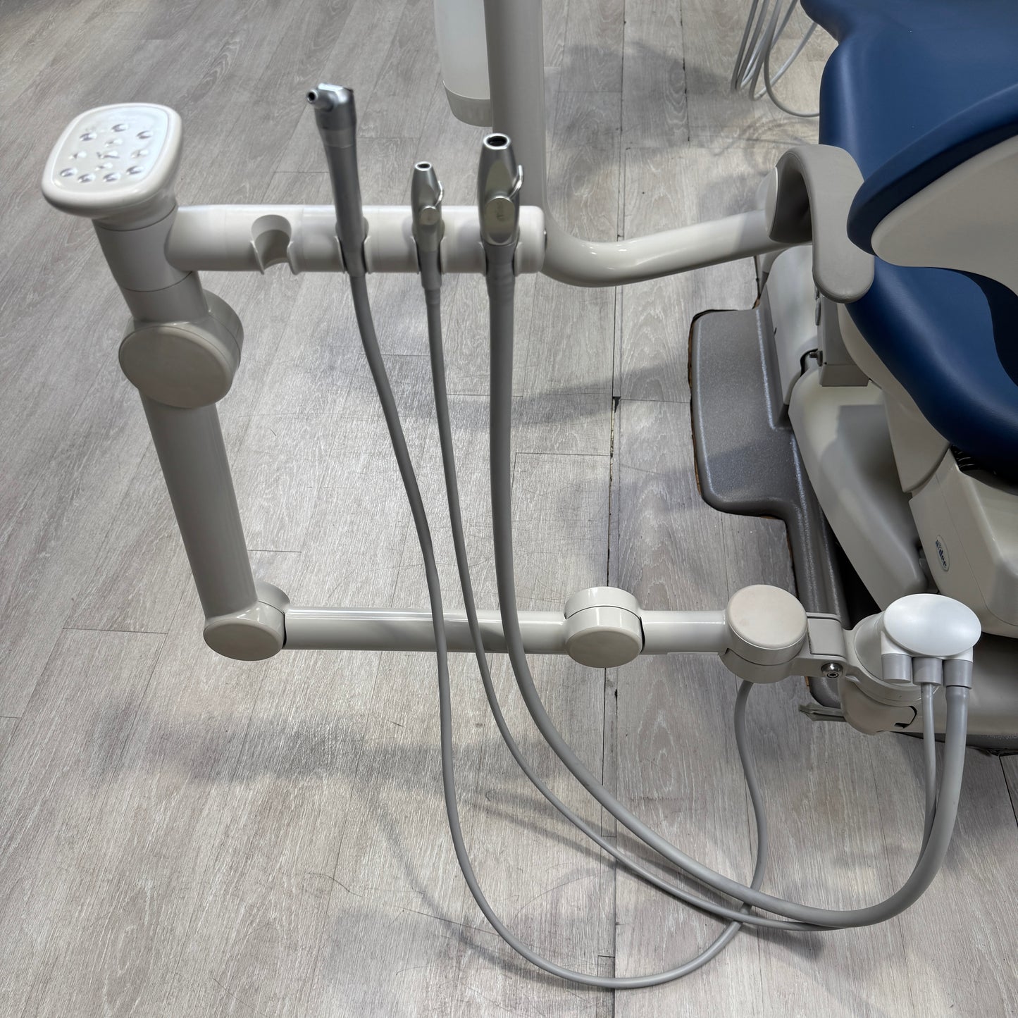 A‑dec 511R/532R Dental Chair Package