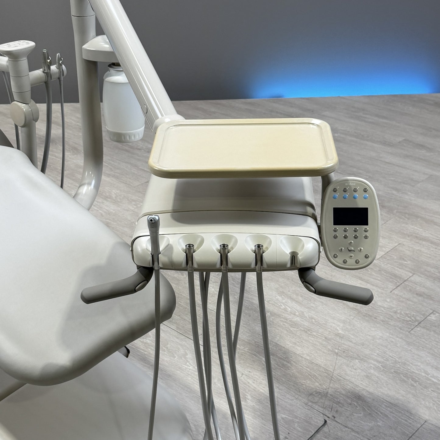 A‑dec 511R/532R Dental Chair Package