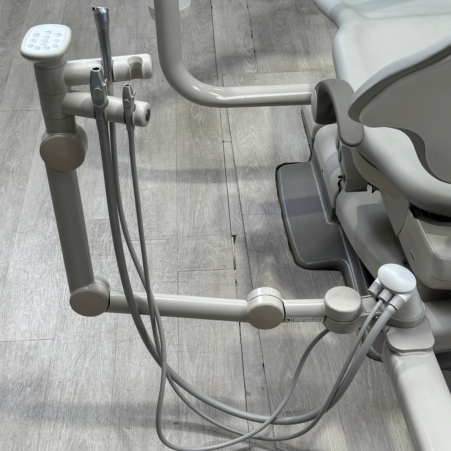 A‑dec 511R/532R Dental Chair Package