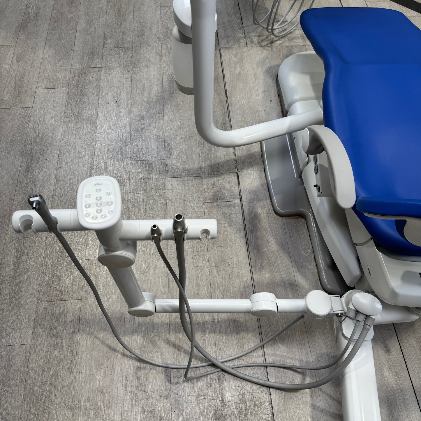 A‑dec 511R/532R Dental Chair Package