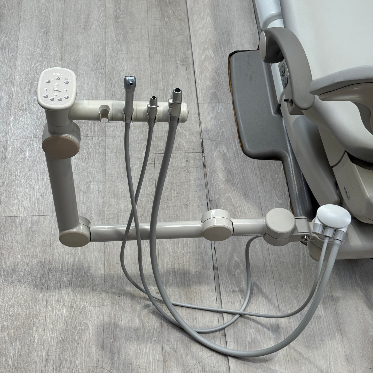 A‑dec 511R/532R Dental Chair Package