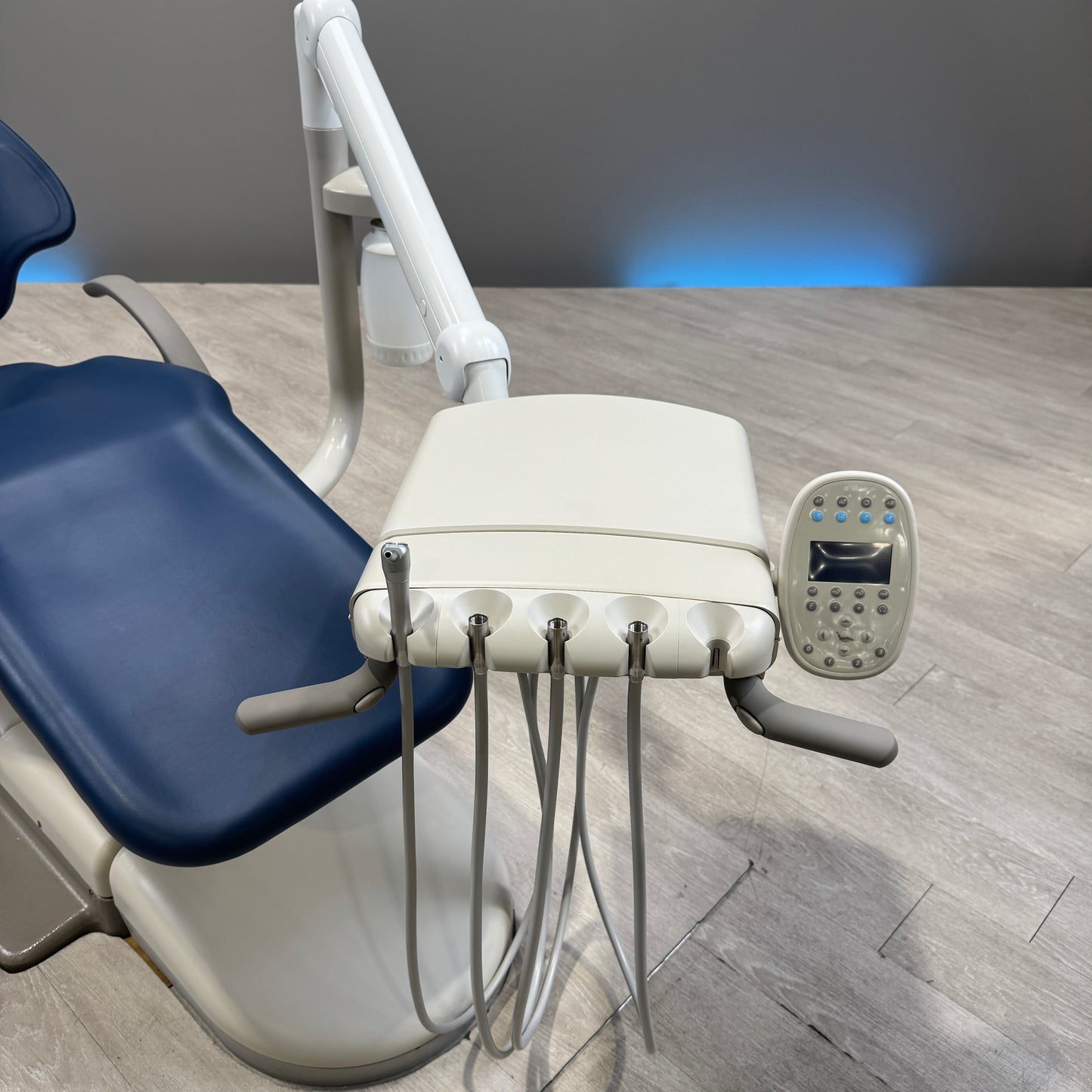 A‑dec 511R/532R Dental Chair Package