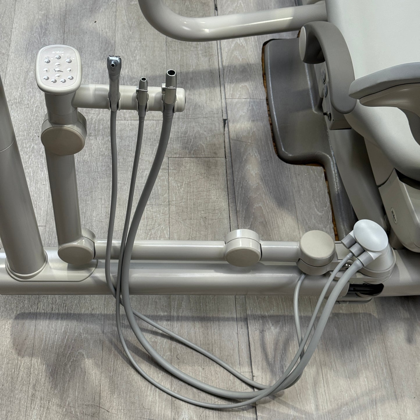 A‑dec 511R/533R Dental Chair Package