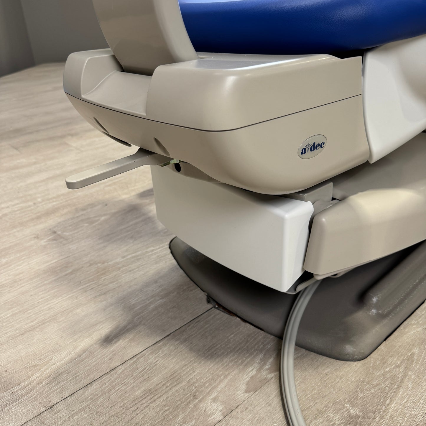 A‑dec 511R/532R Dental Chair Package