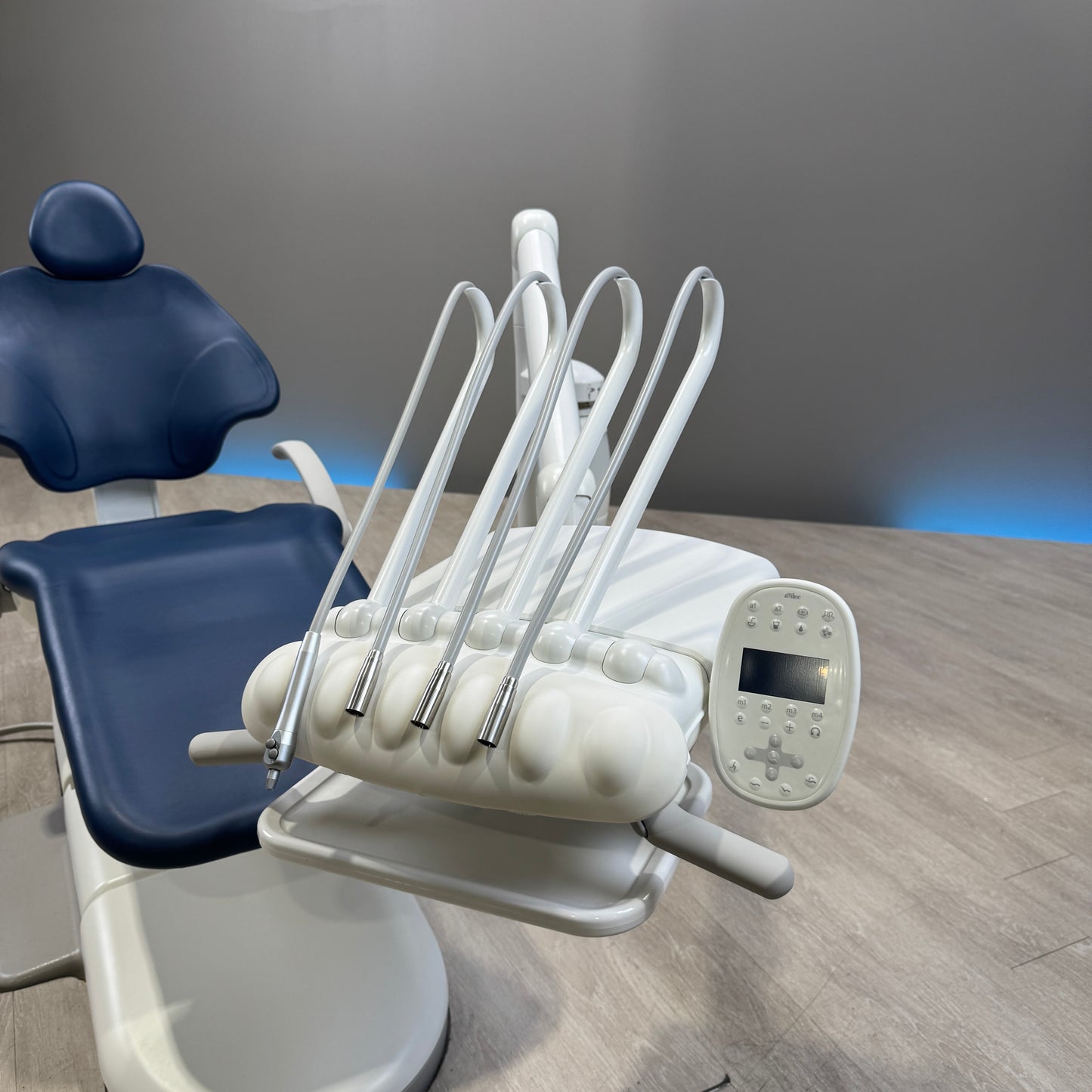 A‑dec 511R/533R Dental Chair Package
