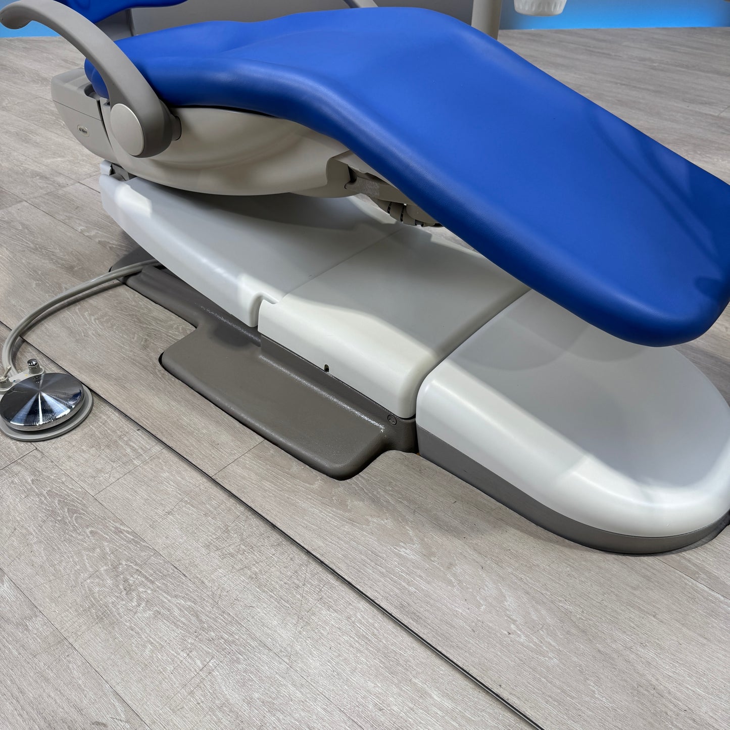 A‑dec 511R/533R Dental Chair Package
