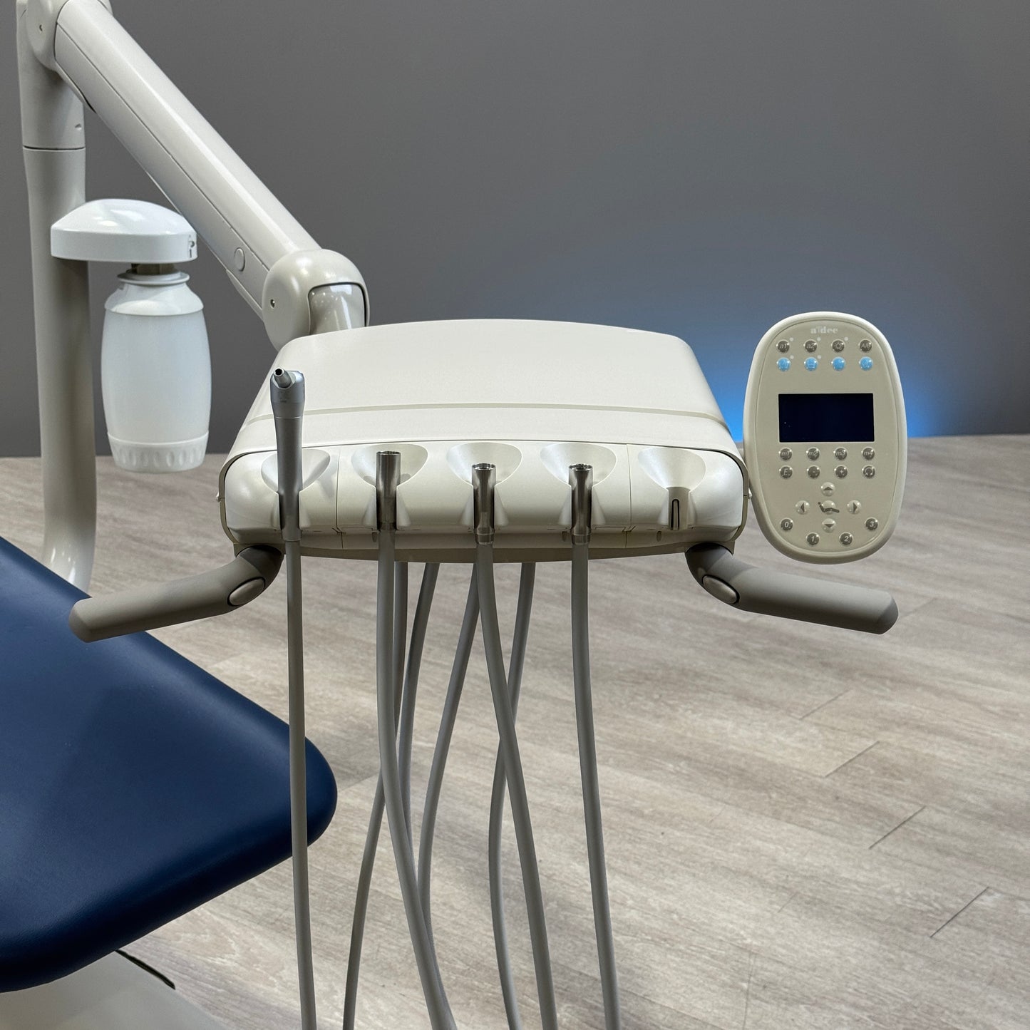 A‑dec 511R/532R Dental Chair Package