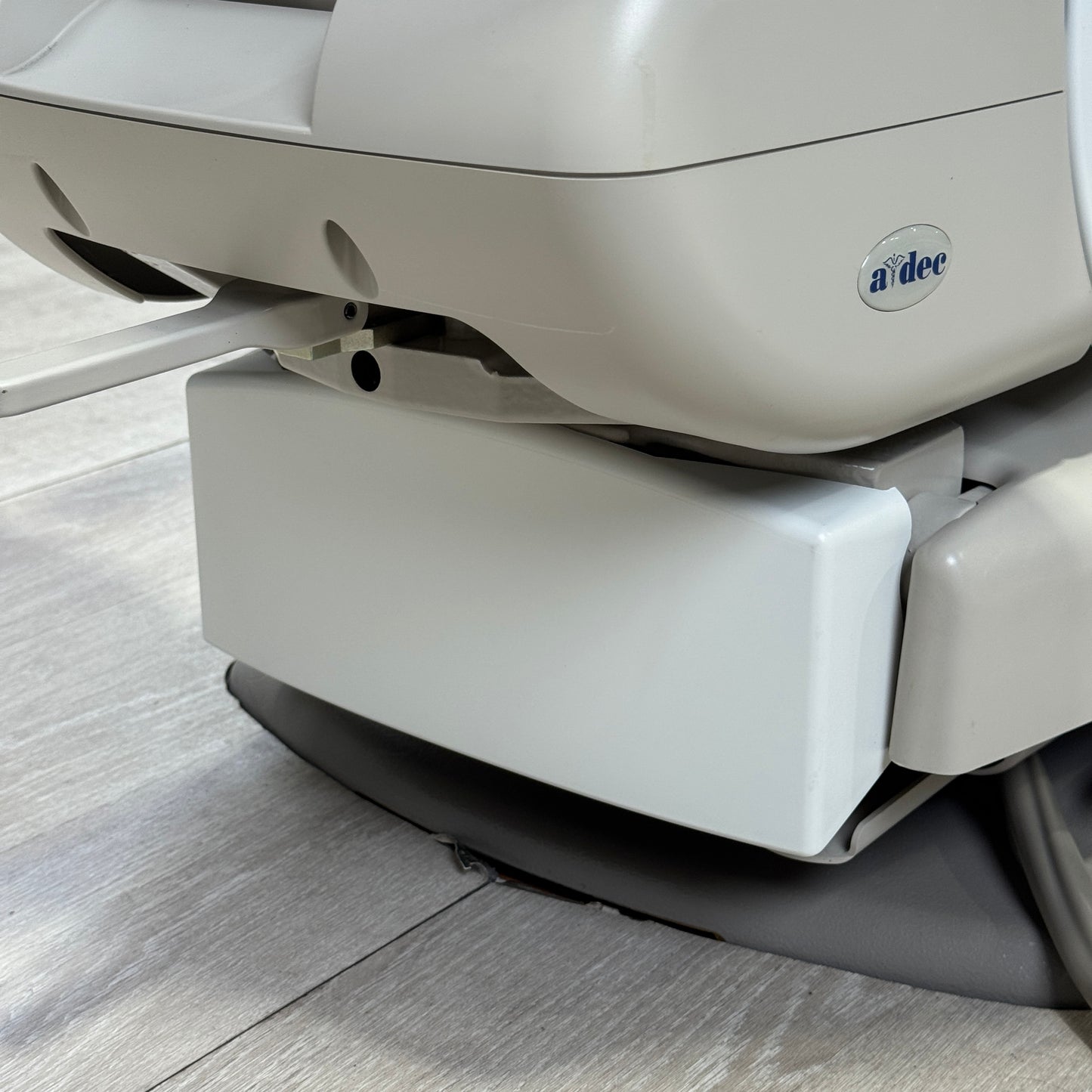 A‑dec 511R/532R Dental Chair Package