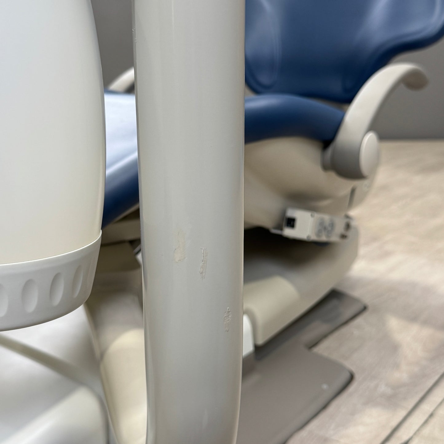 A‑dec 511R/533R Dental Chair Package=