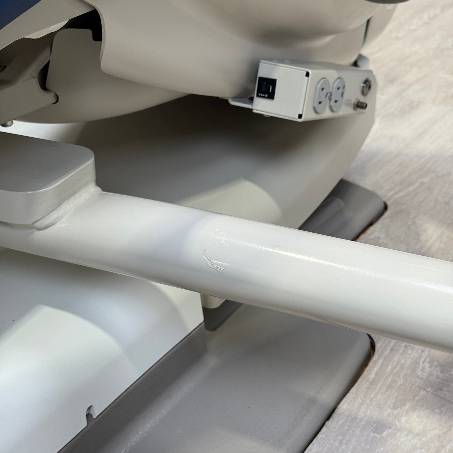 A‑dec 511R/533R Dental Chair Package=