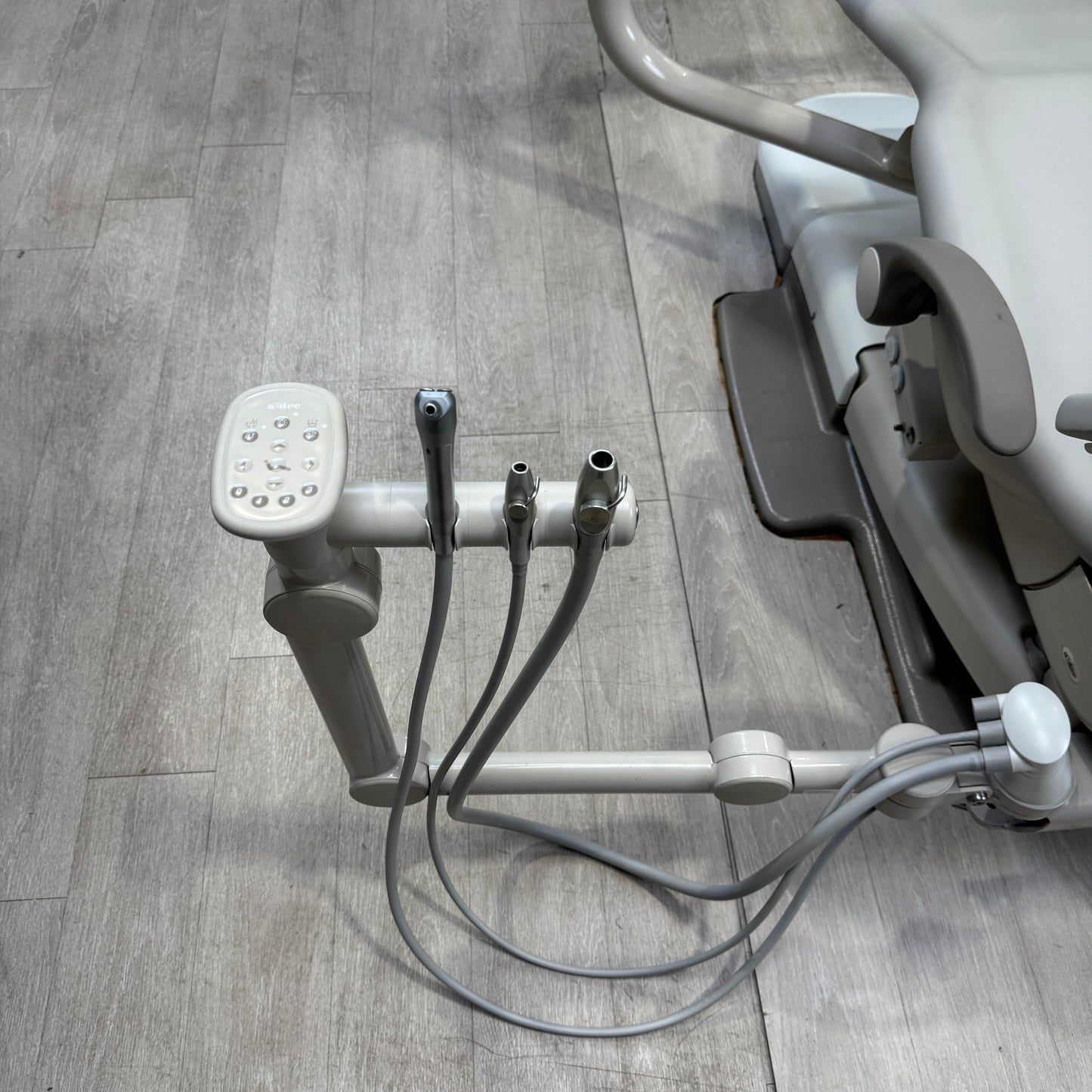 A‑dec 511R/532R Dental Chair Package