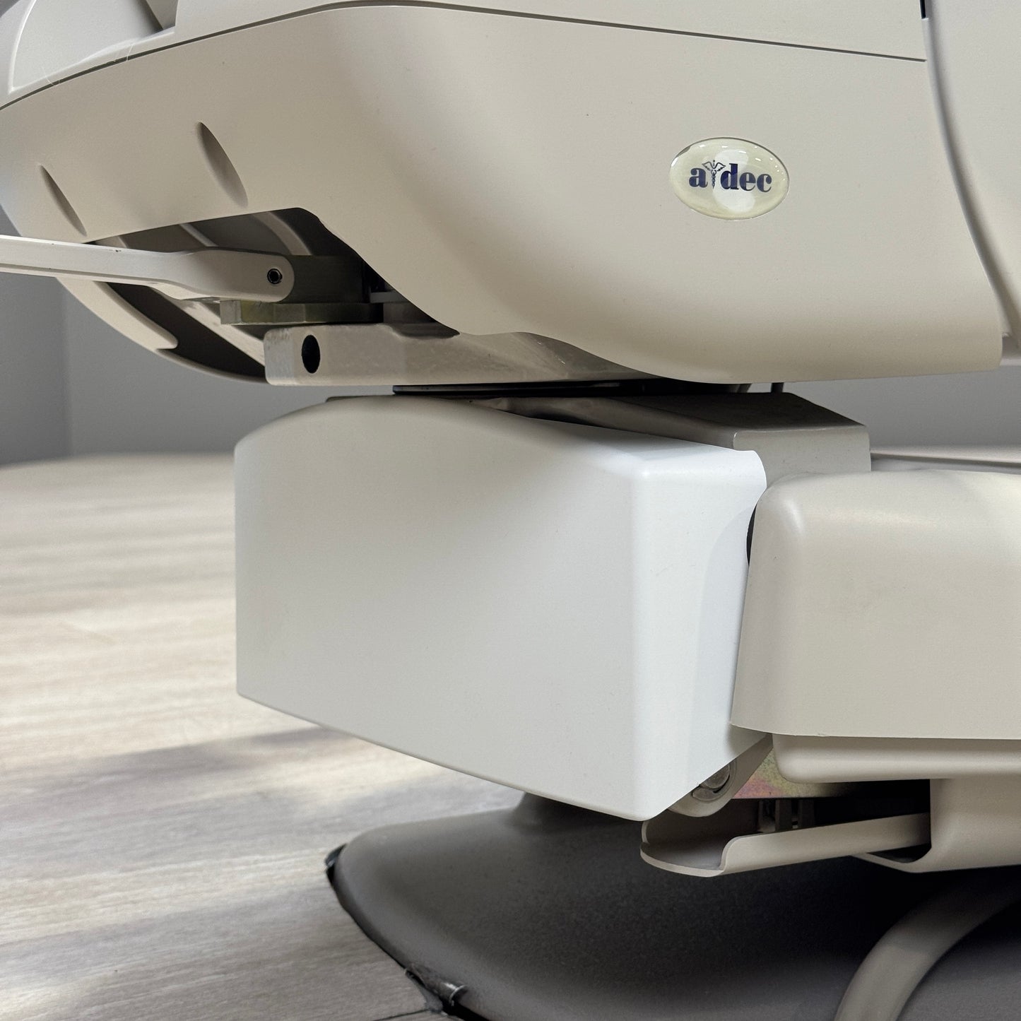 A‑dec 511R/533R Dental Chair Package