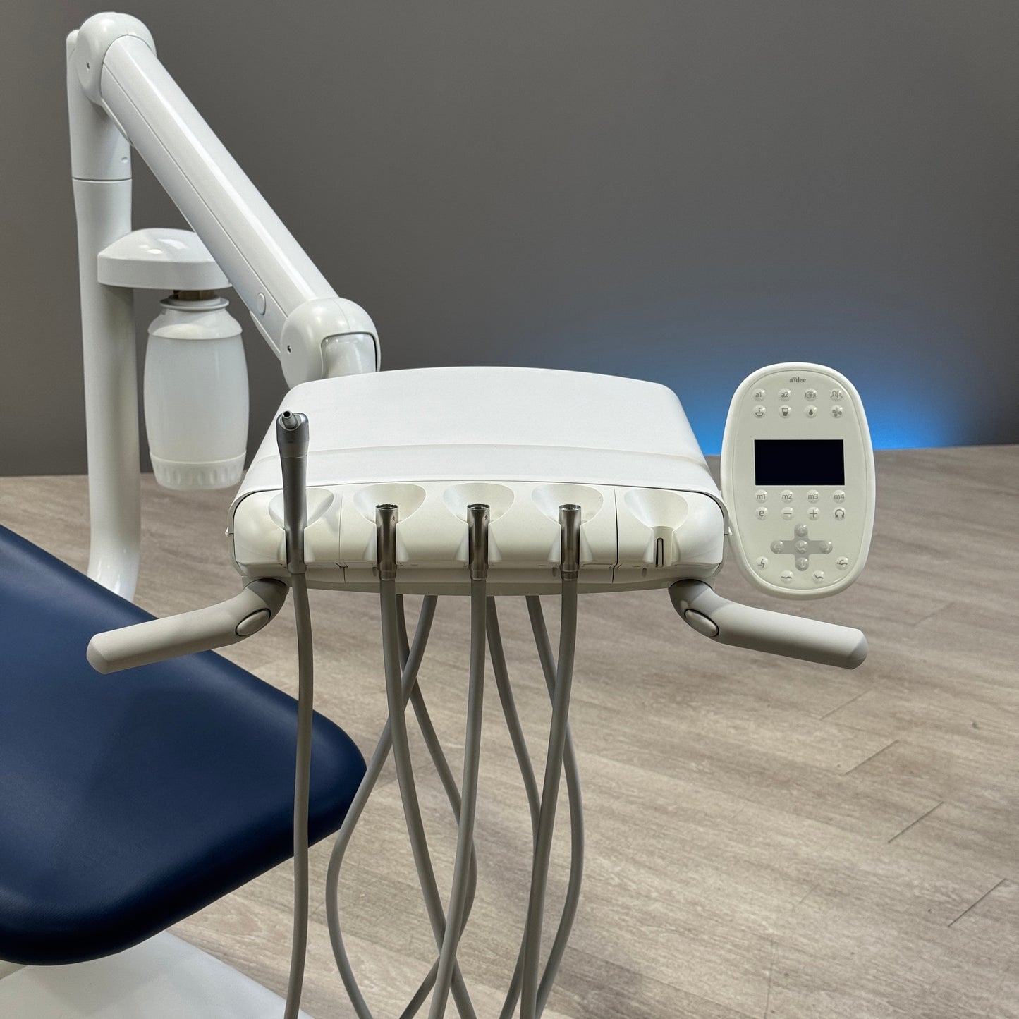 A‑dec 511R/532R Dental Chair Package