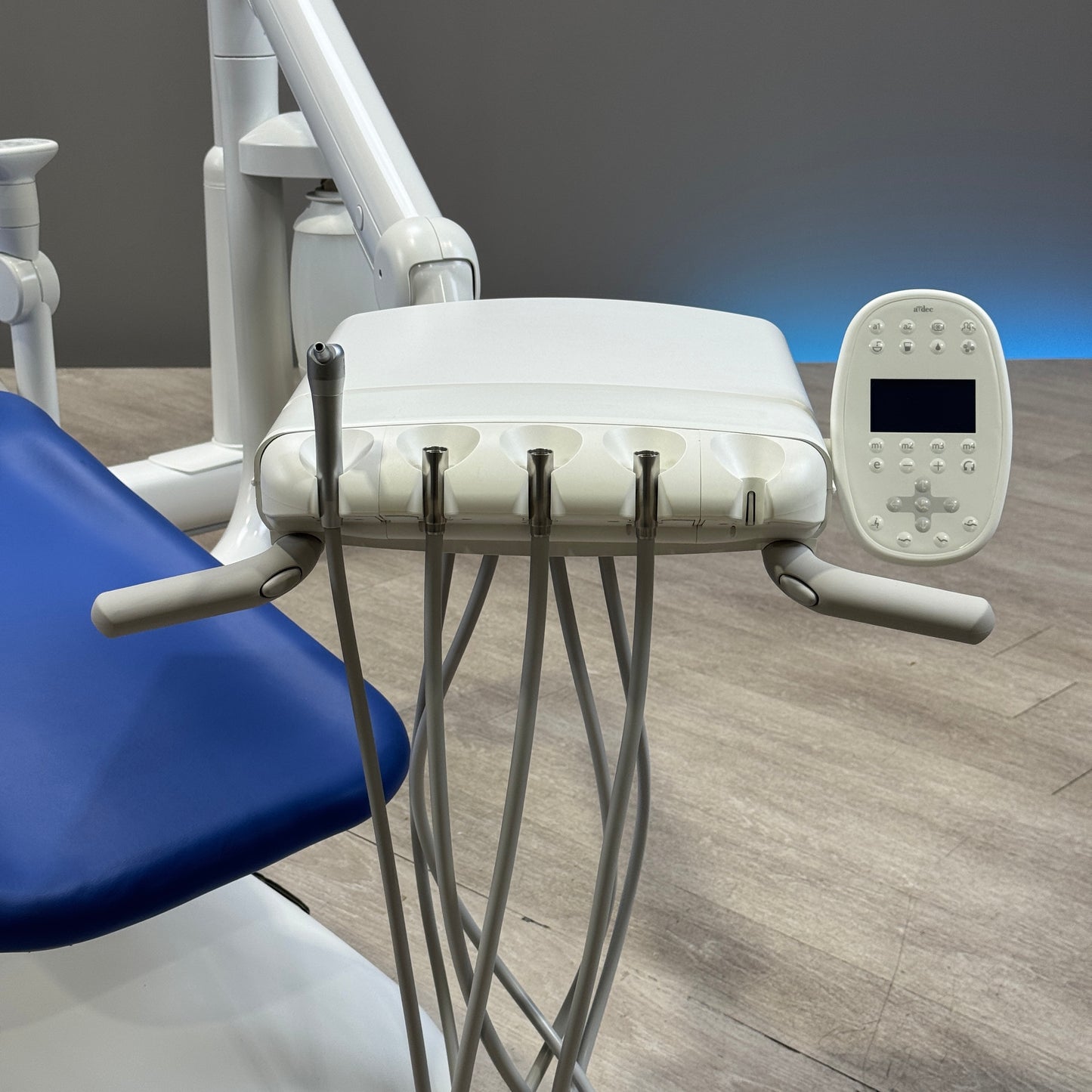 A‑dec 511R/532R Dental Chair Package