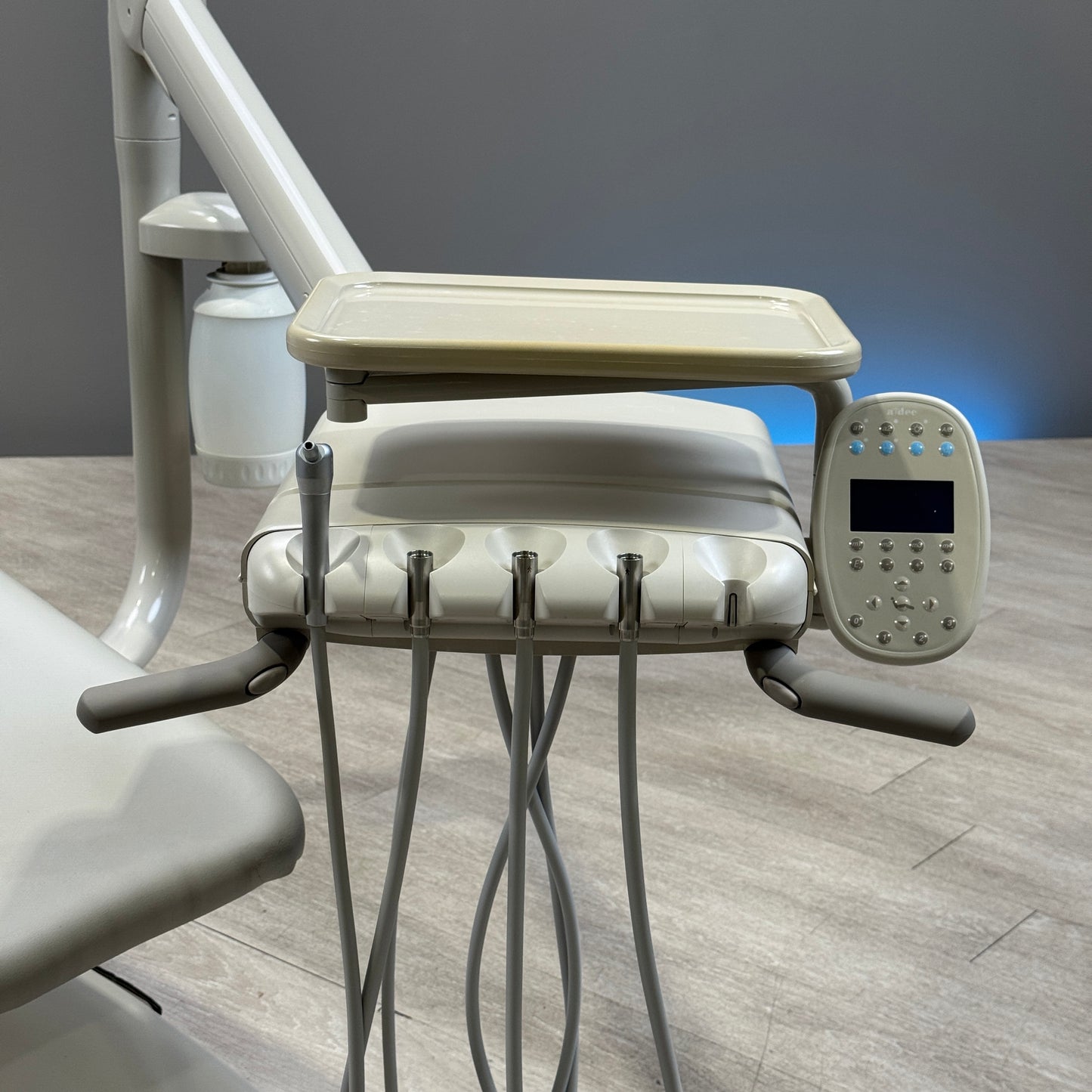A‑dec 511R/532R Dental Chair Package