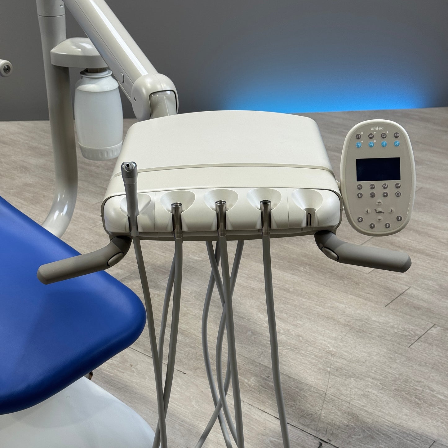A‑dec 511R/532R Dental Chair Package