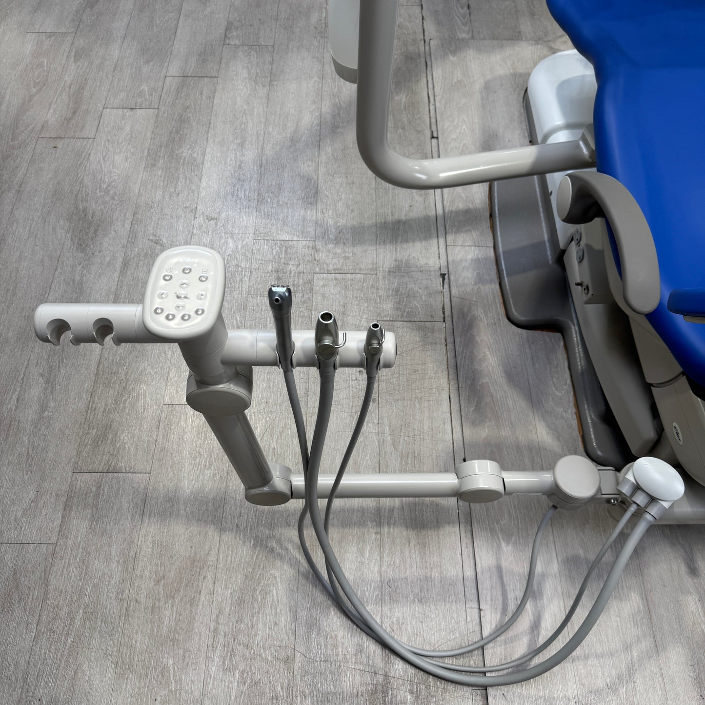 A‑dec 511R/532R Dental Chair Package