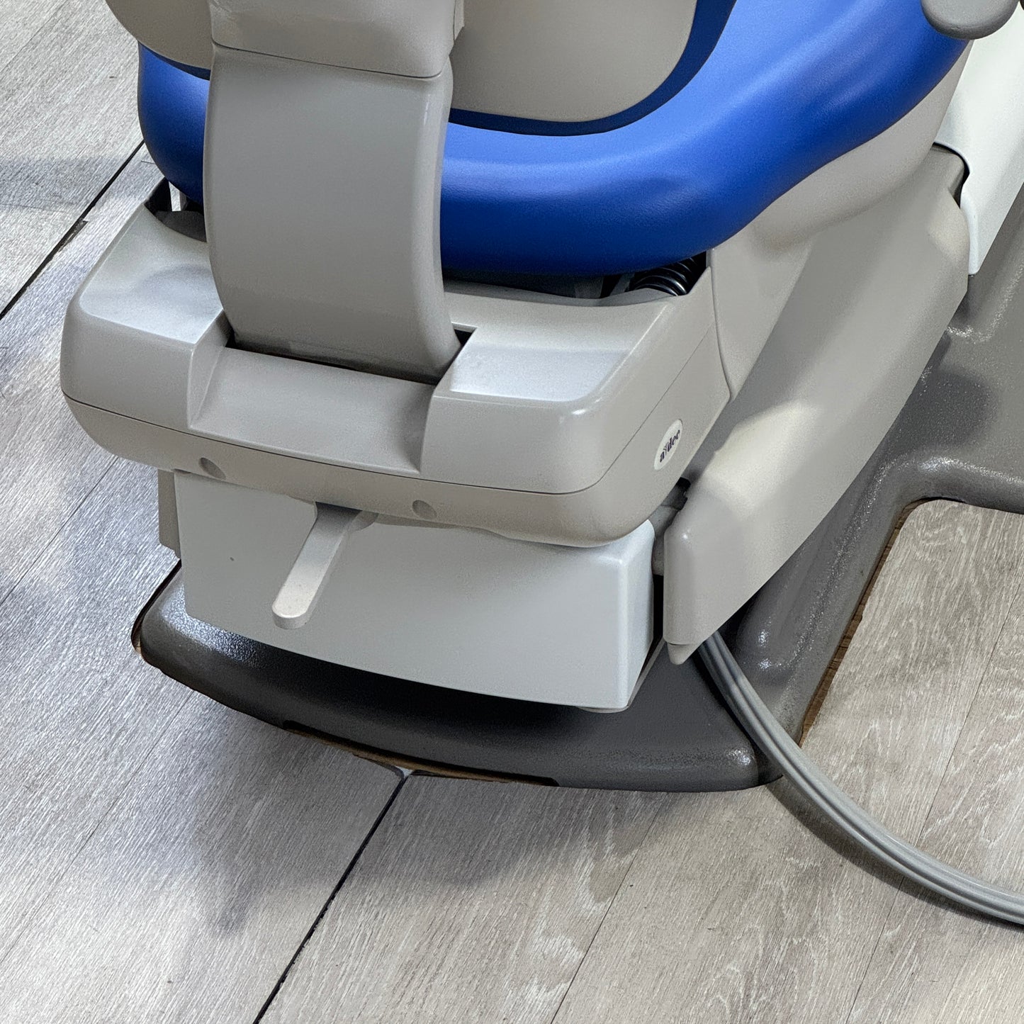 A‑dec 511R/532R Dental Chair Package