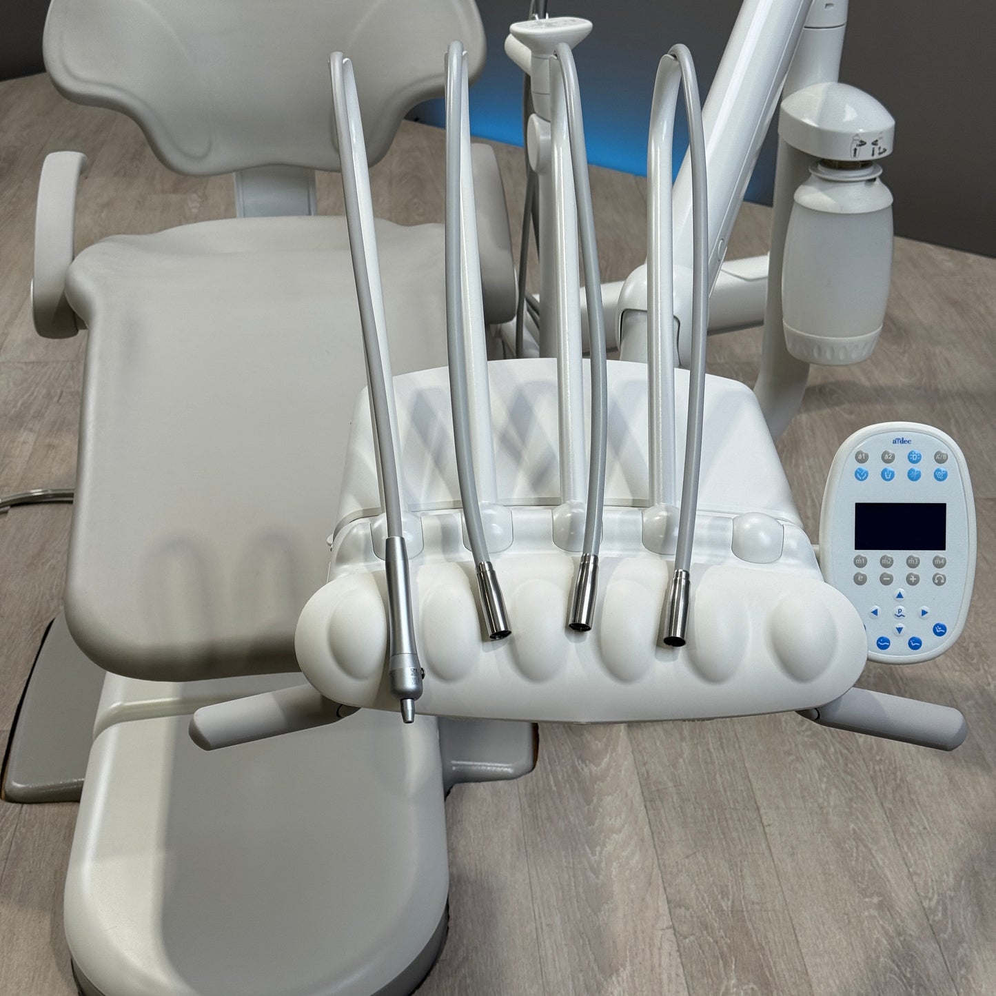 A‑dec 511R/533R Dental Chair Package