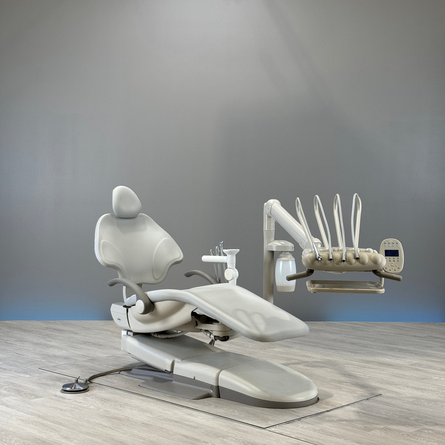 A-dec 511R/533R Dental Chair Package