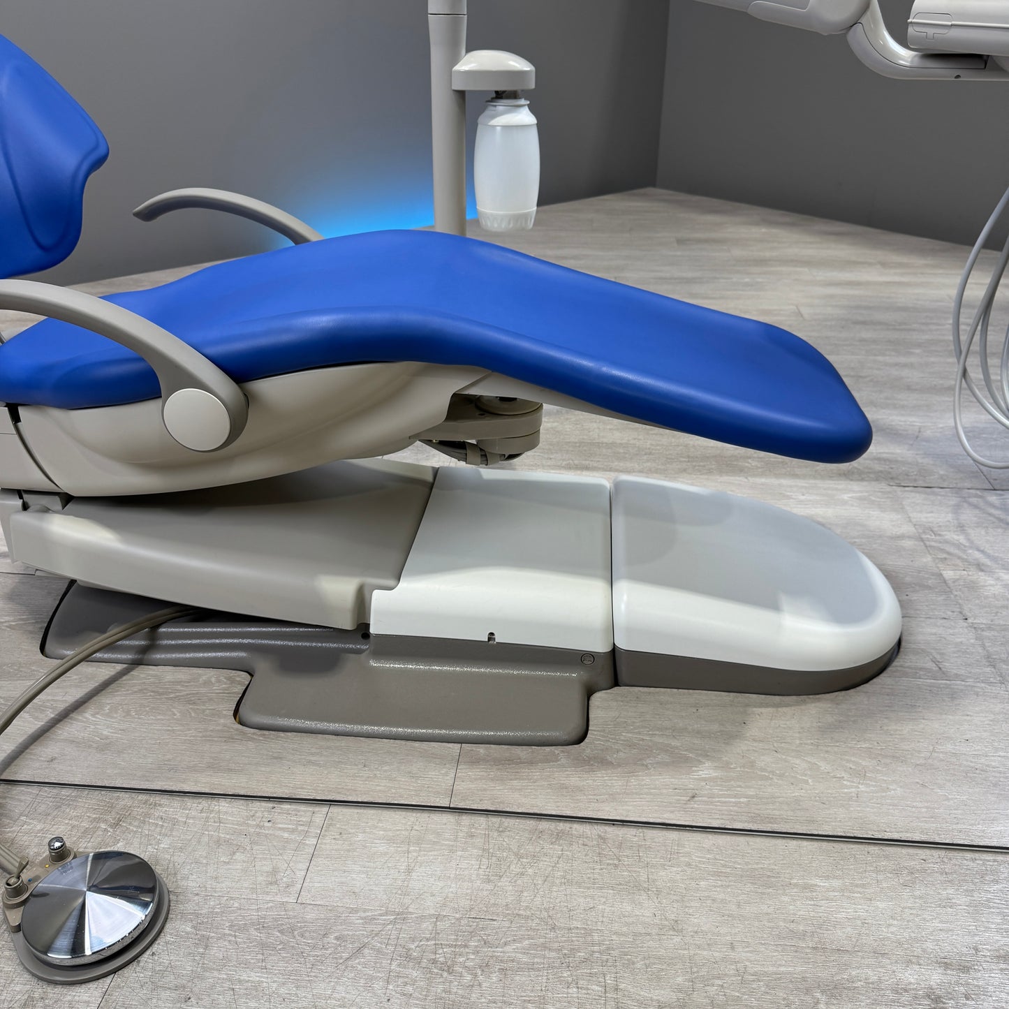 A‑dec 511R/532R Dental Chair Package