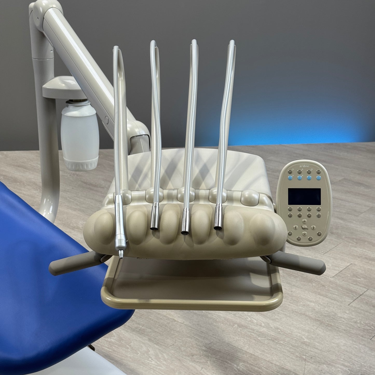 A‑dec 511R/533R Dental Chair Package