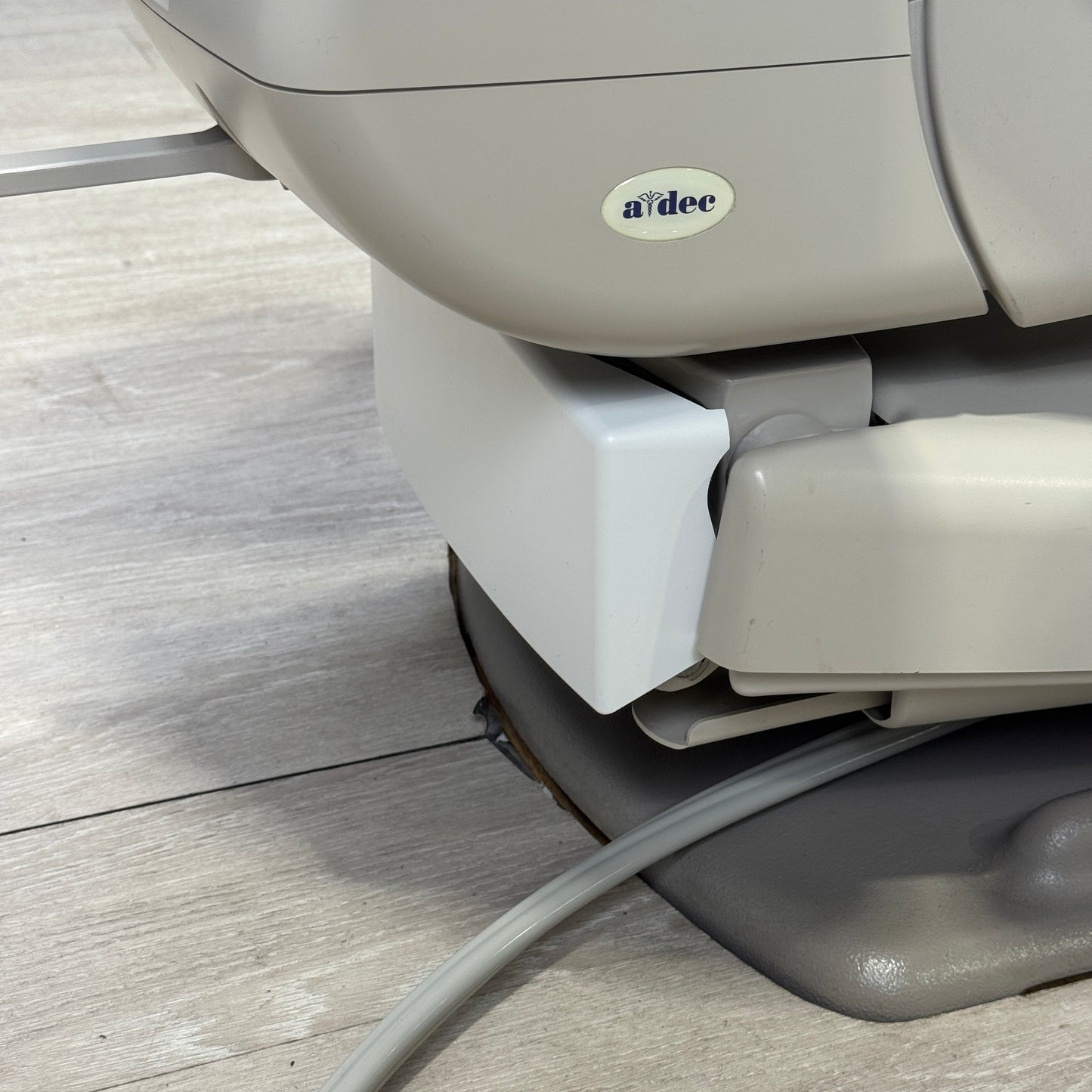 A‑dec 511R/533R Dental Chair Package