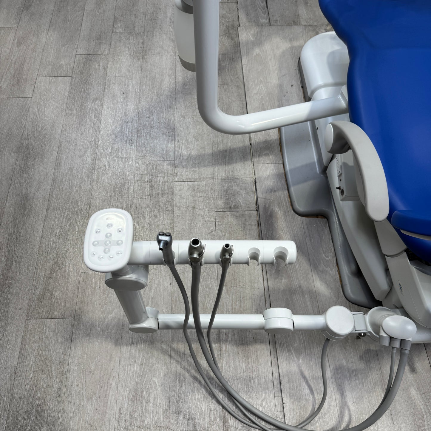 A‑dec 511R/532R Dental Chair Package