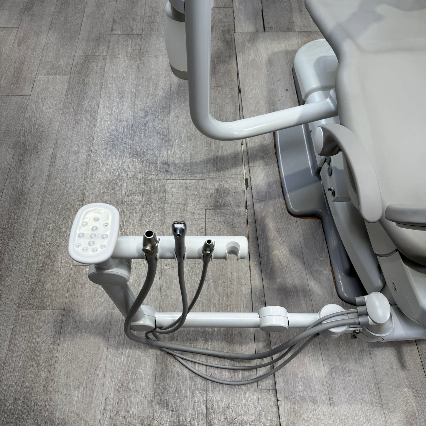 A‑dec 511R/532R Dental Chair Package