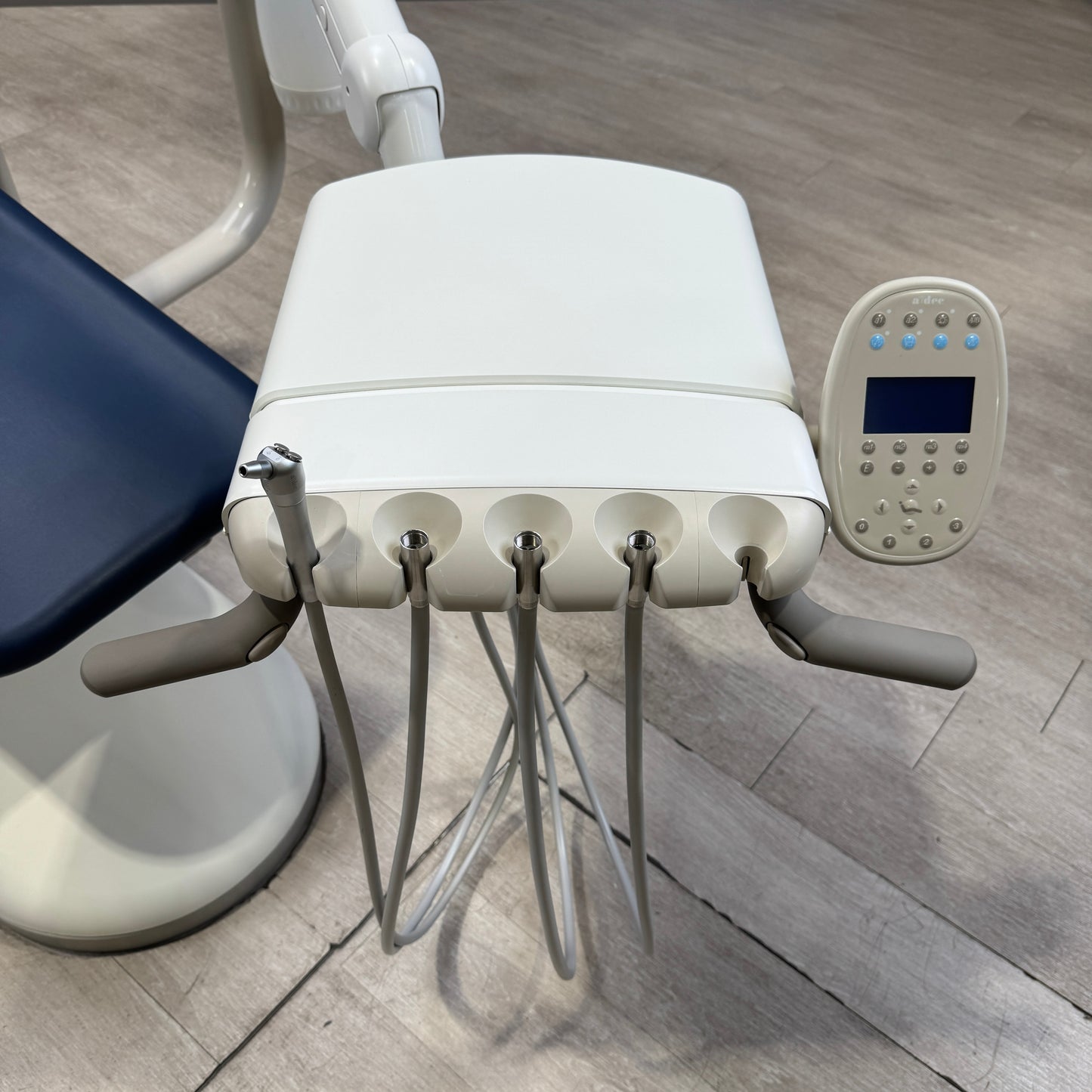 A‑dec 511R/532R Dental Chair Package