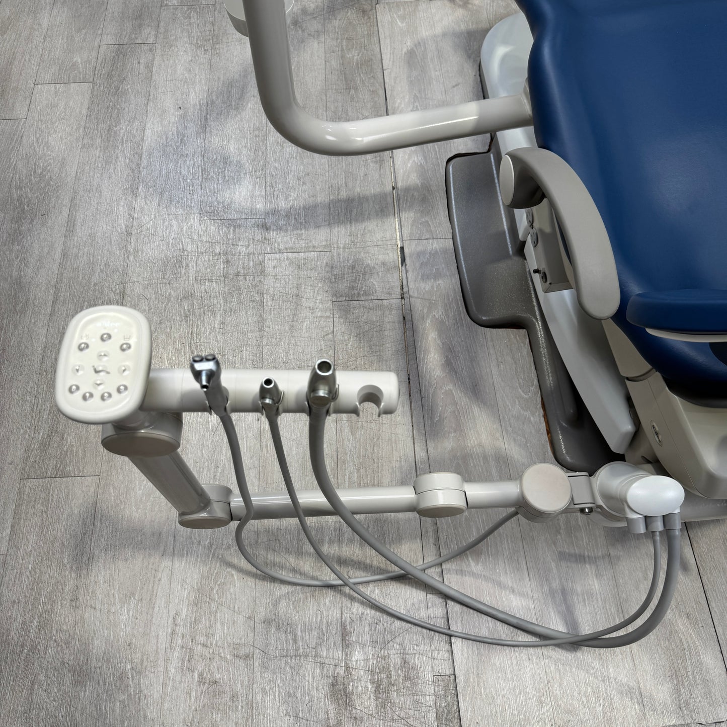 A‑dec 511R/532R Dental Chair Package