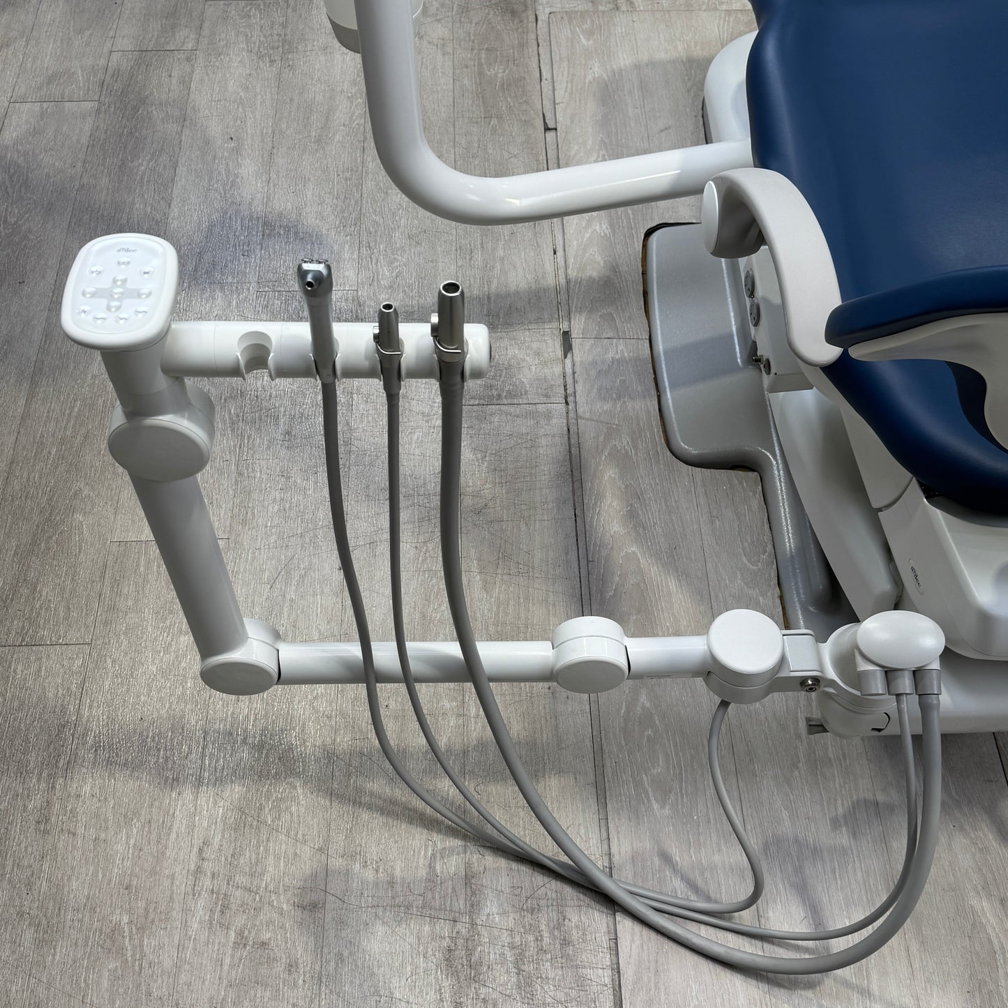 A‑dec 511R/532R Dental Chair Package