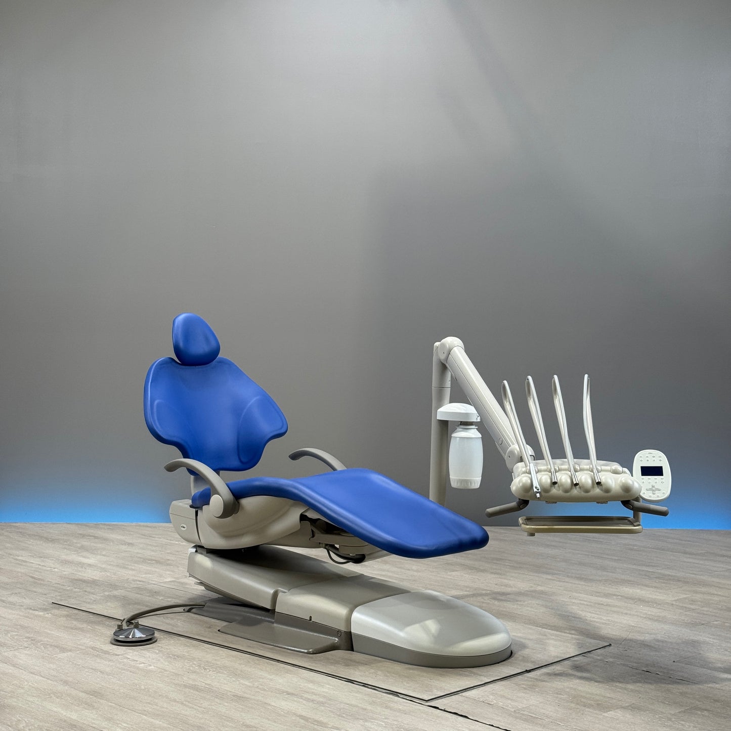 A‑dec 511R/533R Dental Chair Package