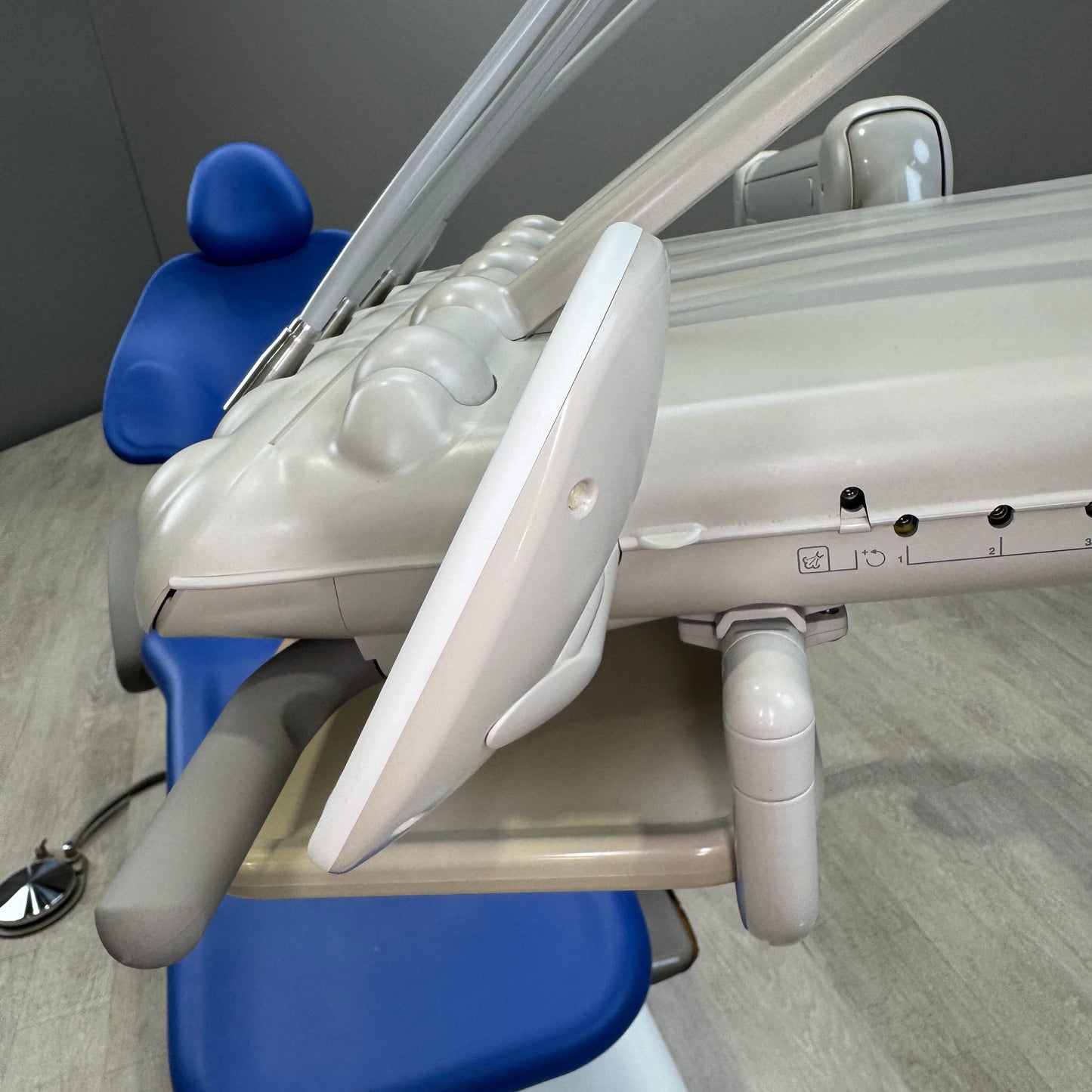 A‑dec 511R/533R Dental Chair Package