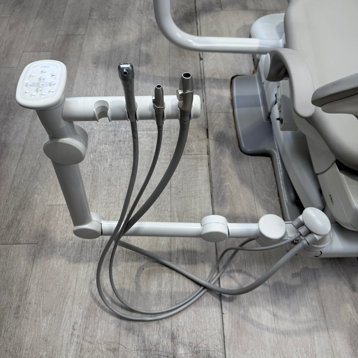 A‑dec 511R/532R Dental Chair Package