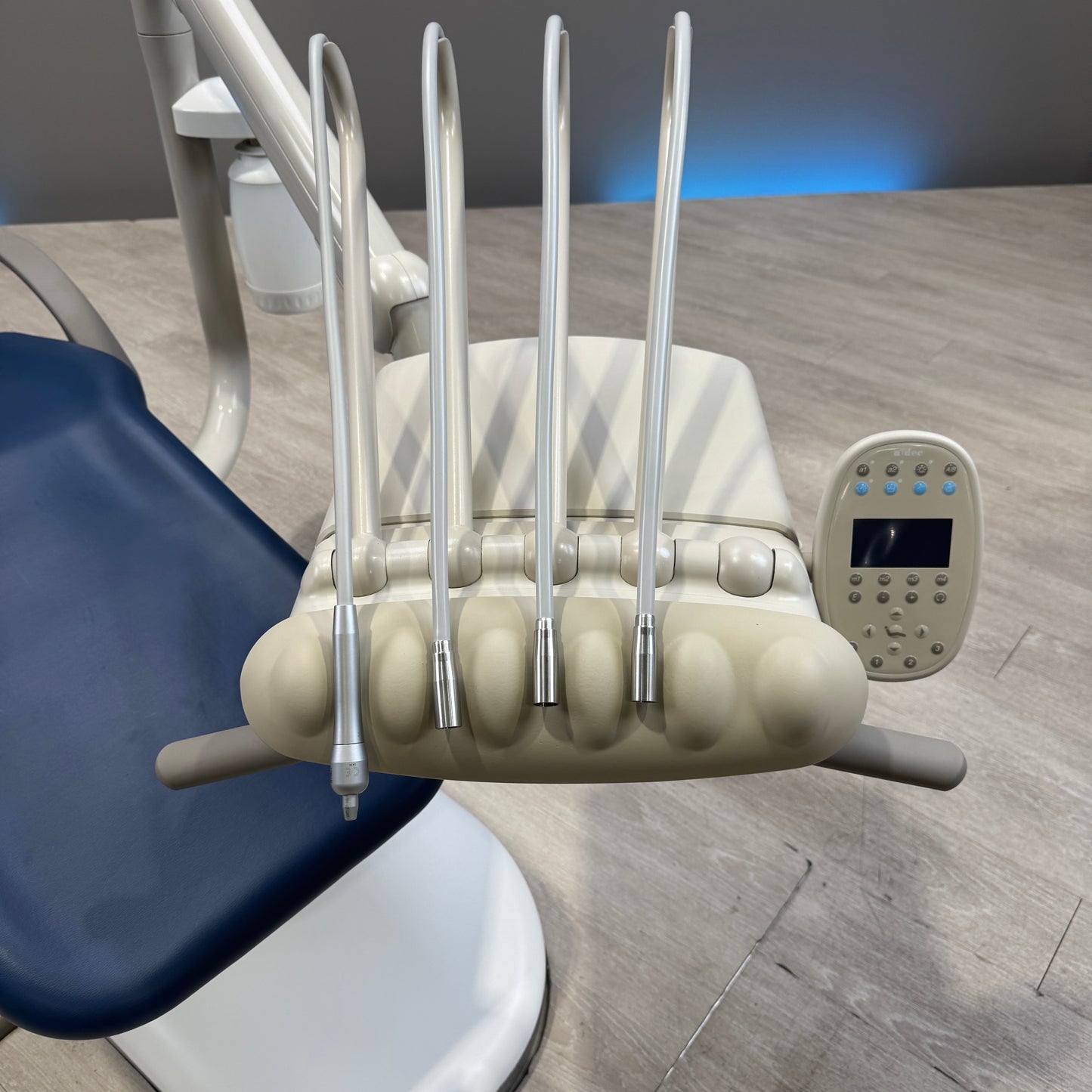 A‑dec 511R/533R Dental Chair Package