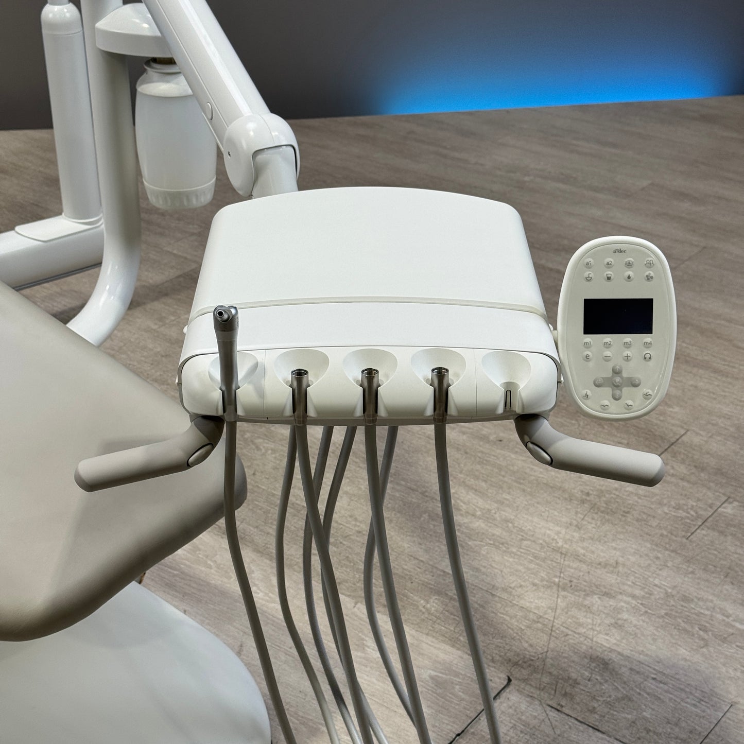 A‑dec 511R/532R Dental Chair Package