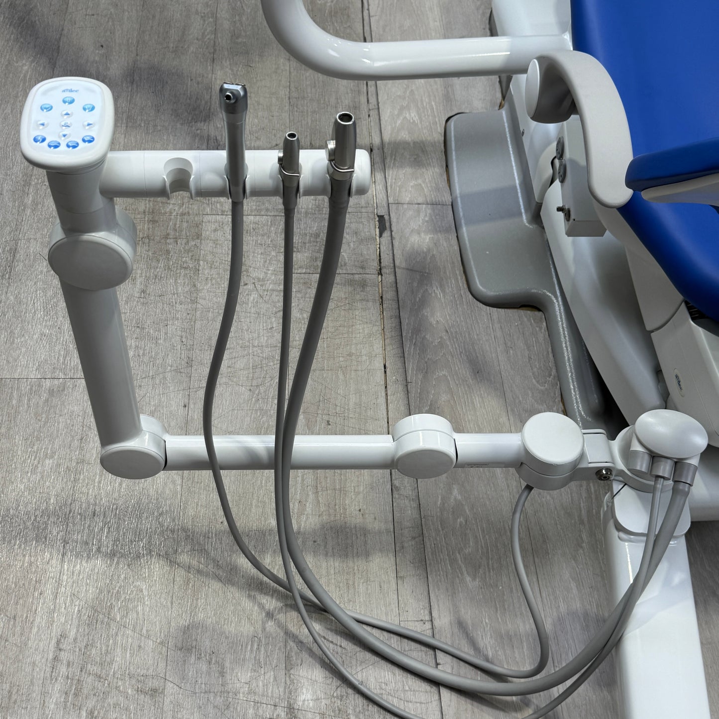 A‑dec 511R/532R Dental Chair Package