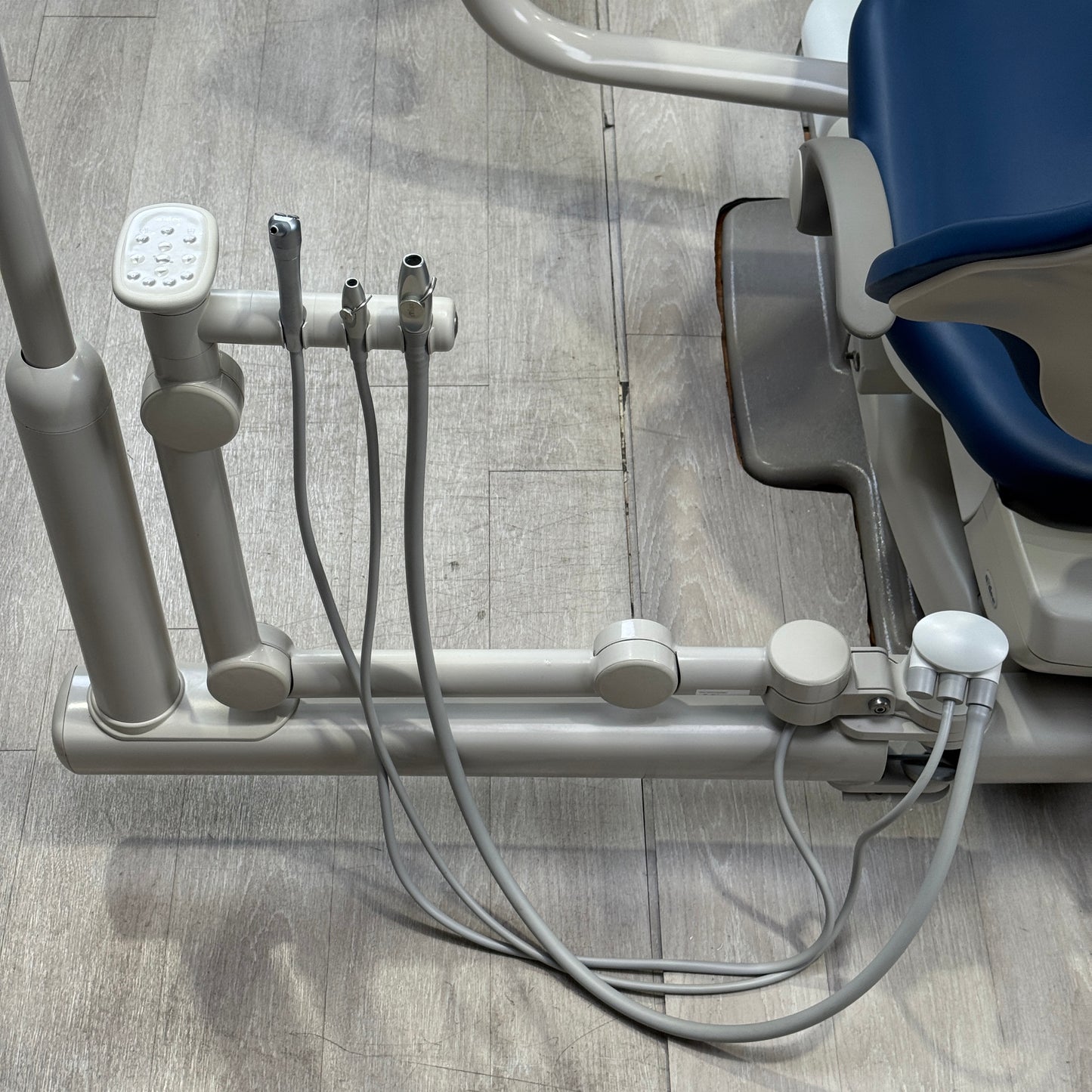 A‑dec 511R/532R Dental Chair Package