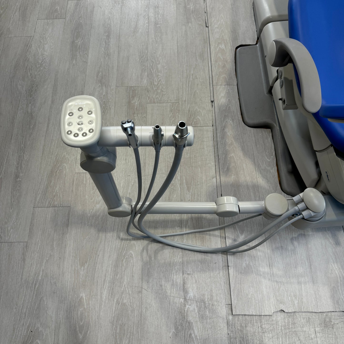 A-dec 511R/532R Dental Chair Package