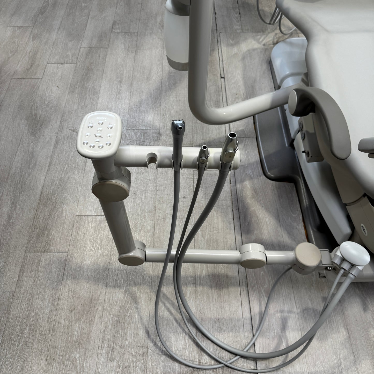 A‑dec 511R/532R Dental Chair Package