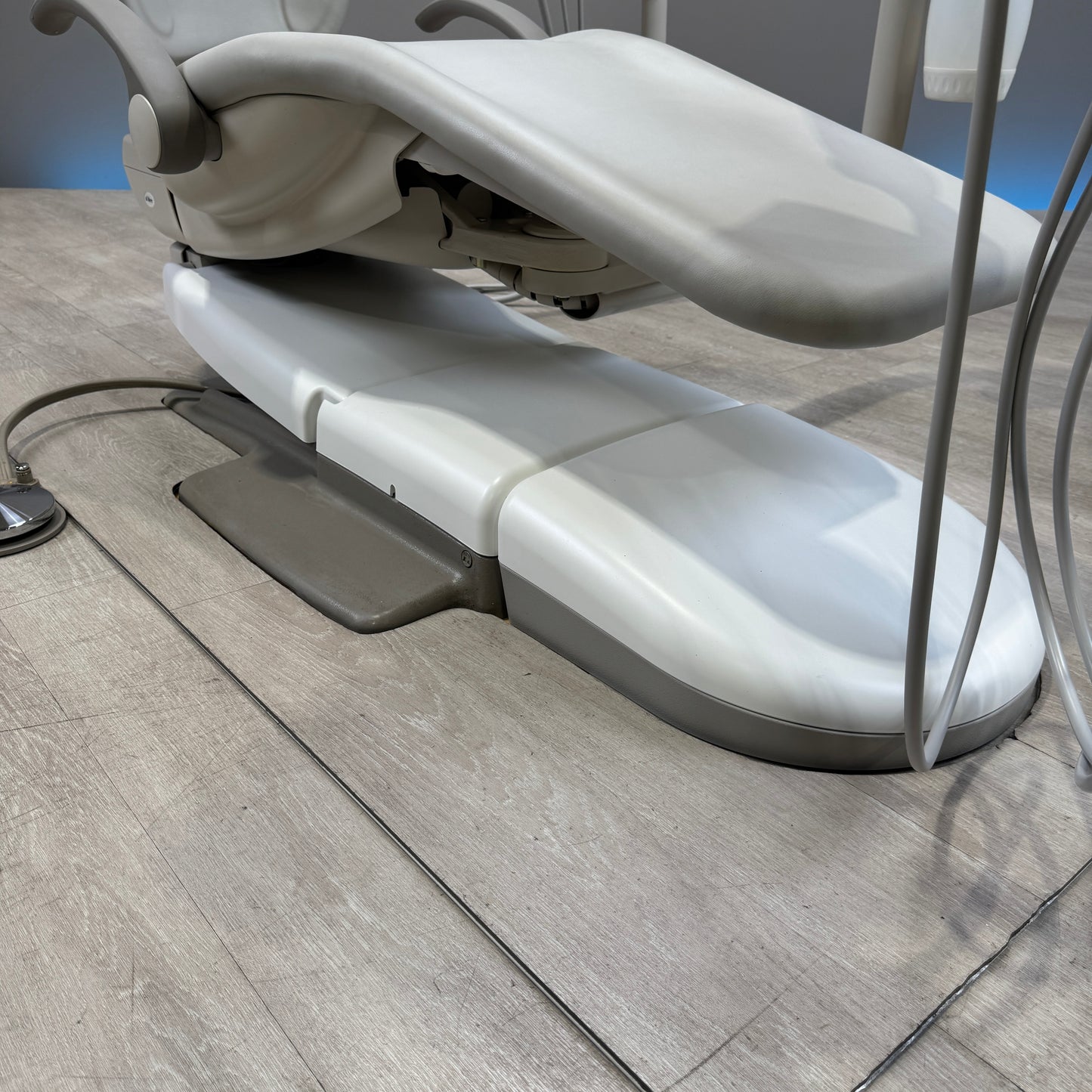 A‑dec 511R/532R Dental Chair Package