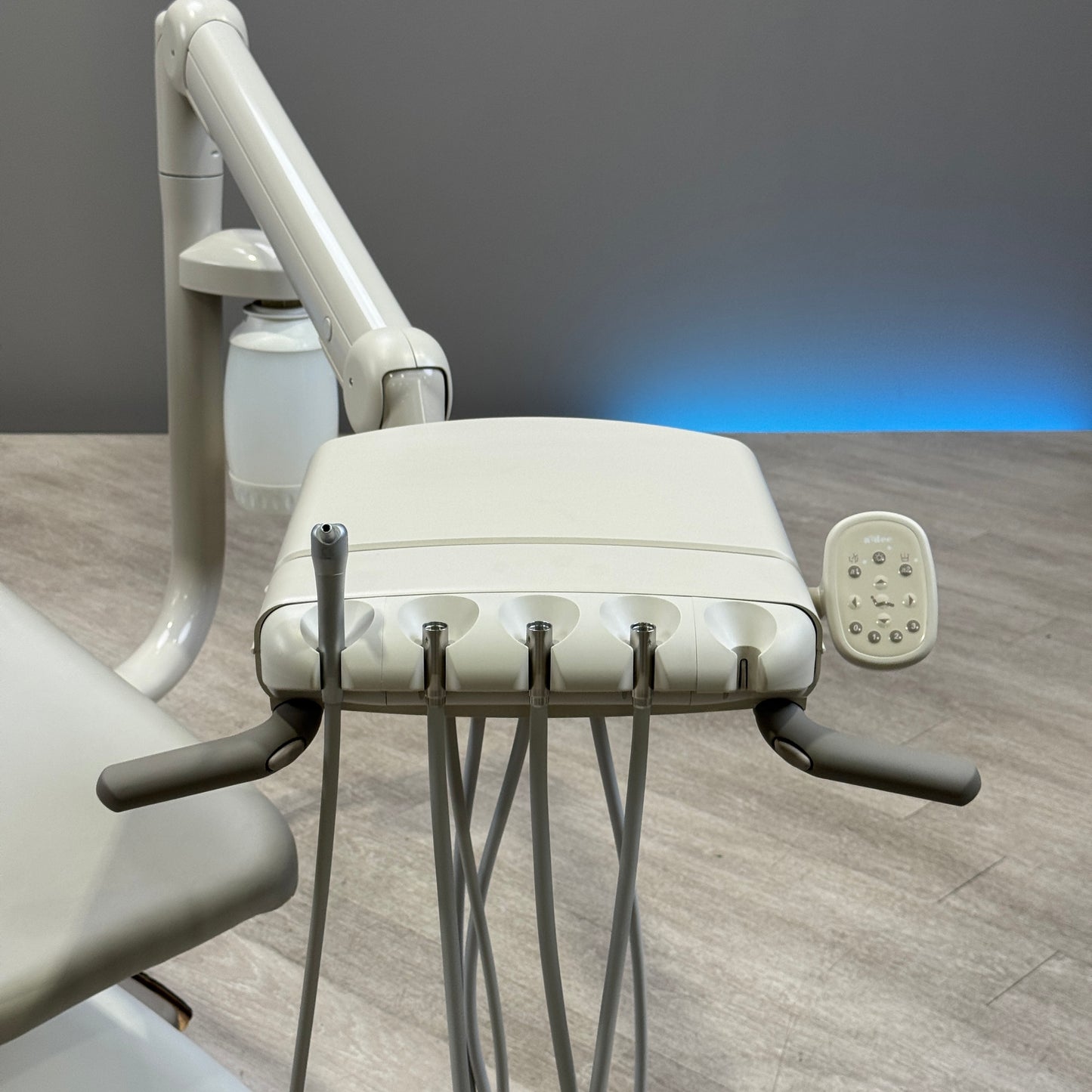 A‑dec 511R/532R Dental Chair Package