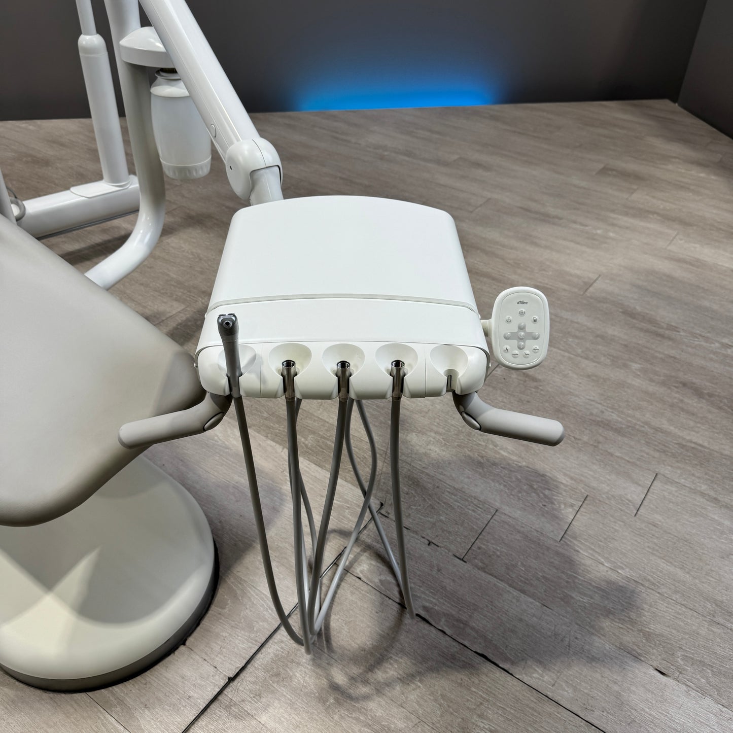 A‑dec 511R/532R Dental Chair Package
