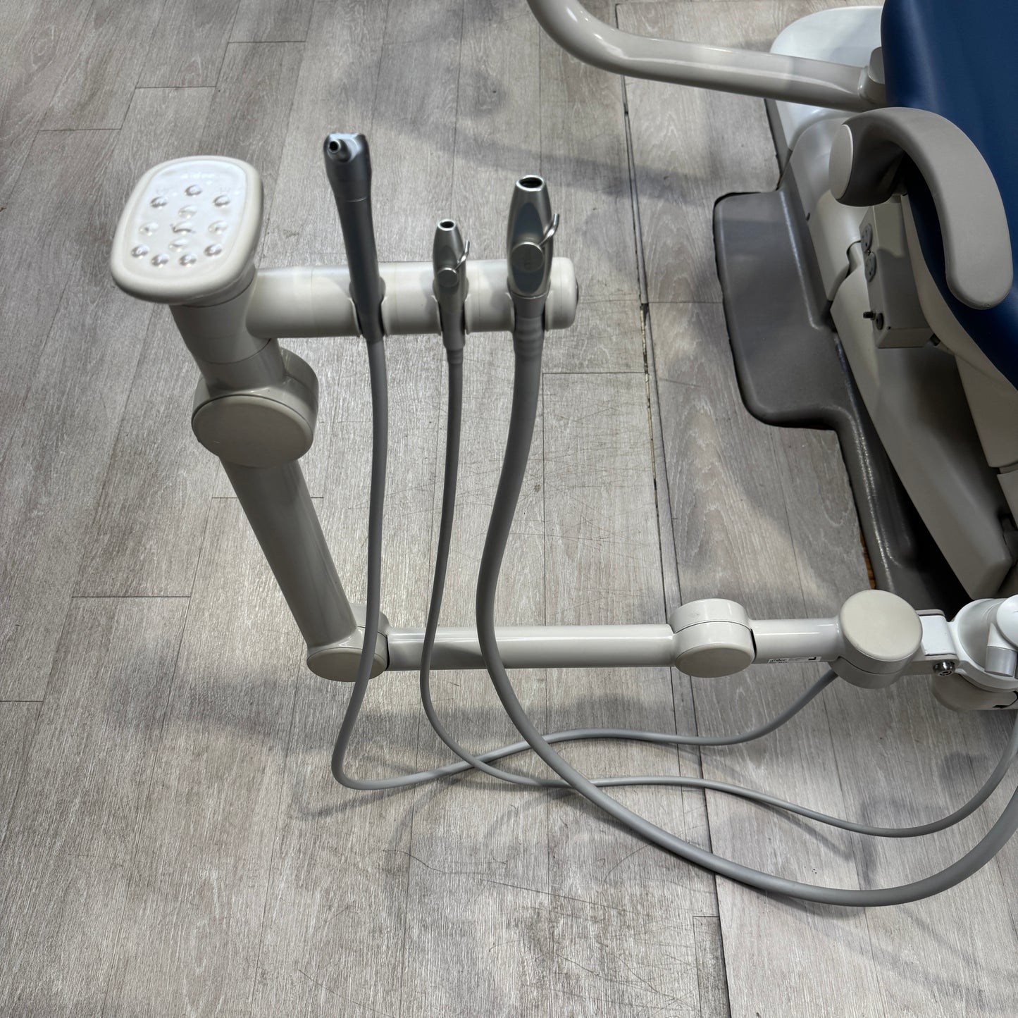 A‑dec 511R/532R Dental Chair Package