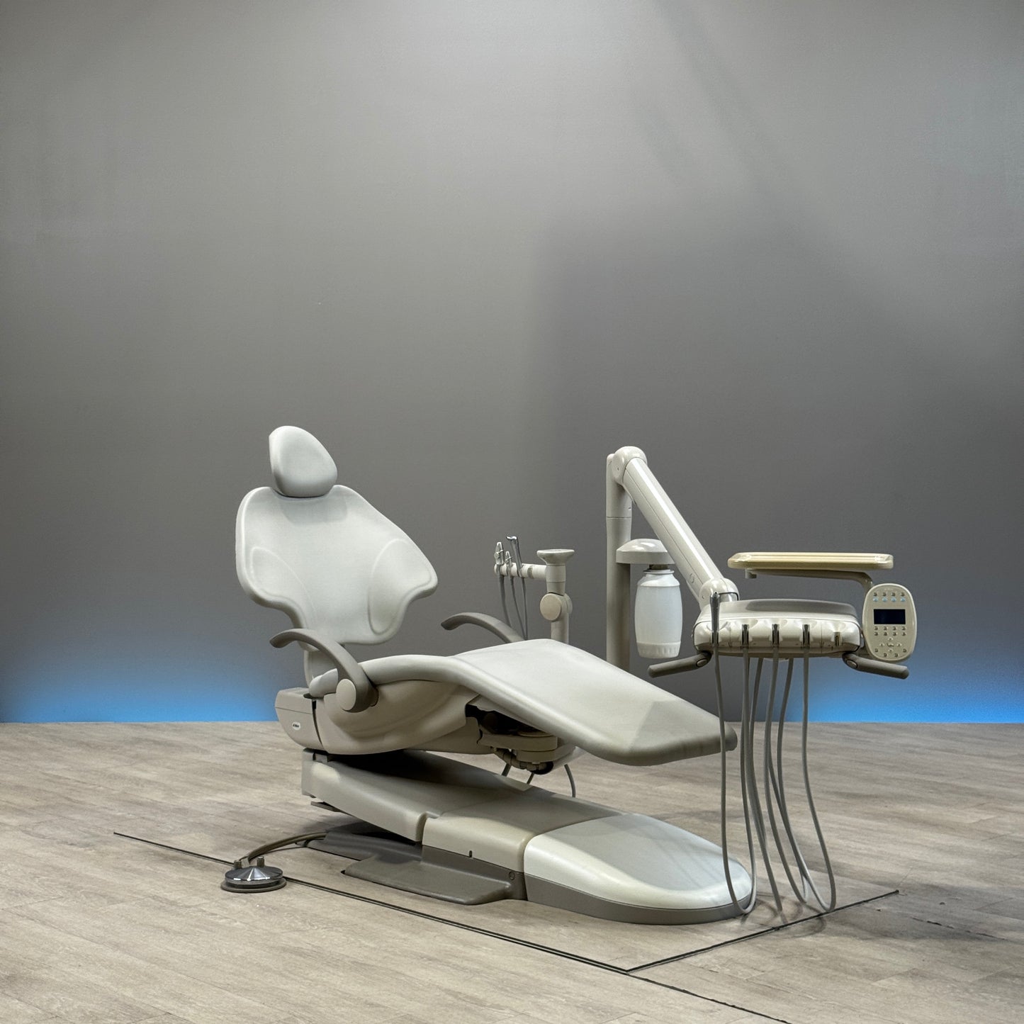 A‑dec 511R/532R Dental Chair Package