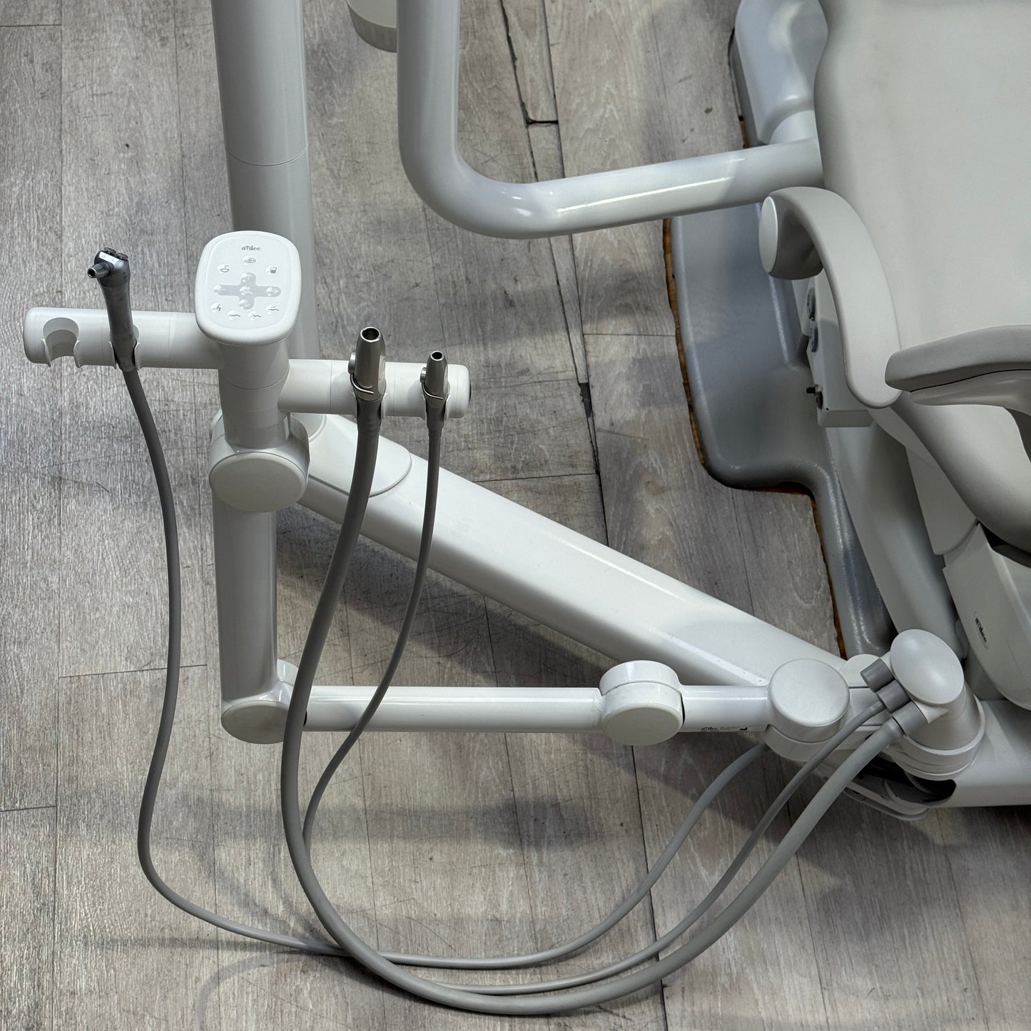 A‑dec 511R/532R Dental Chair Package